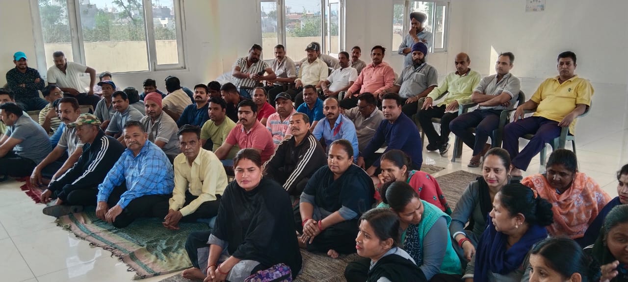 Today, the election of Thapar Hostel Workers Union Reg. No. 70 was held under the chairmanship of Comrade Uttam Singh Bagri, President Trade Union Council.